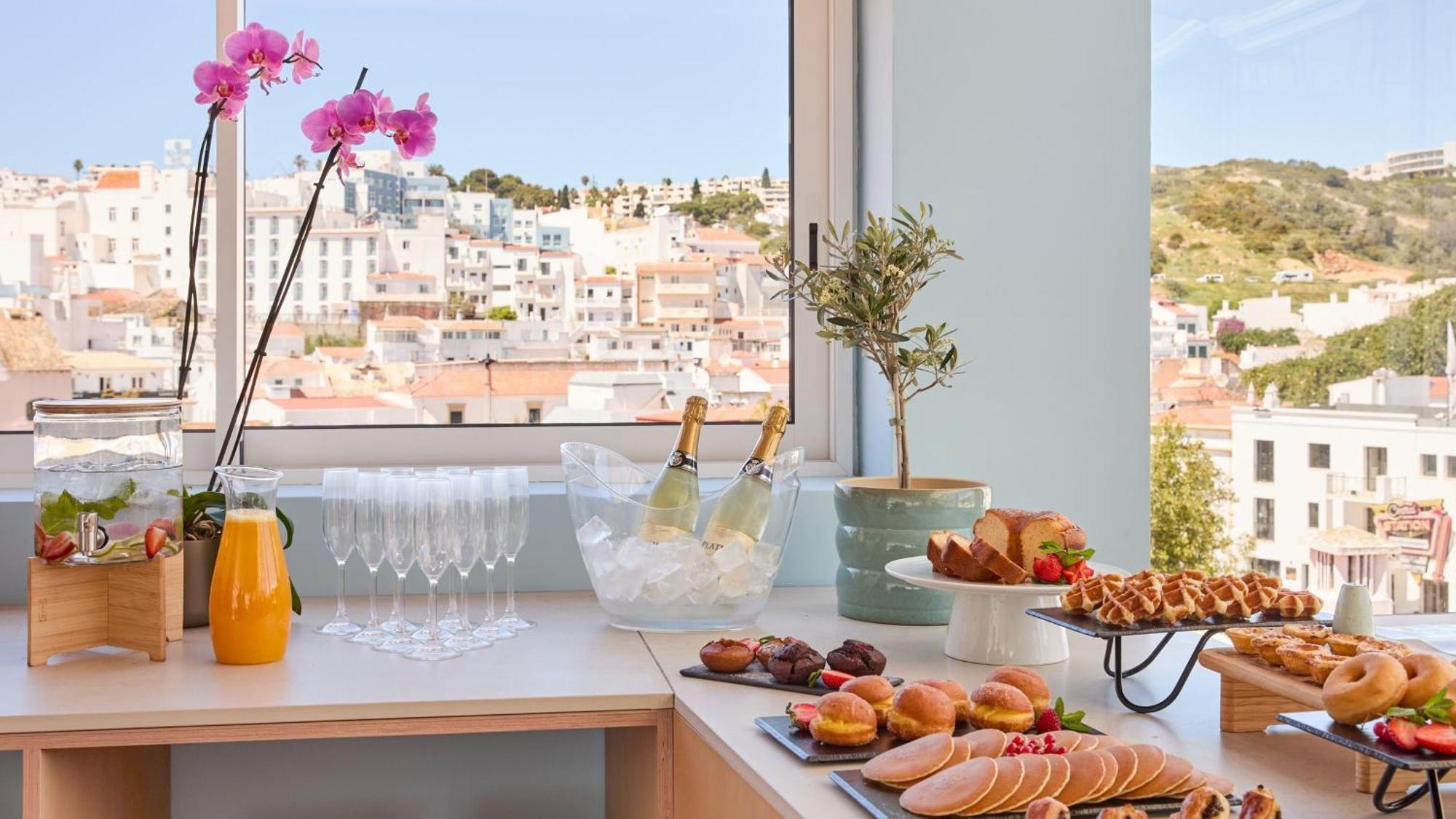 Hotel Indigo By Ihg (adults Only) Albufeira